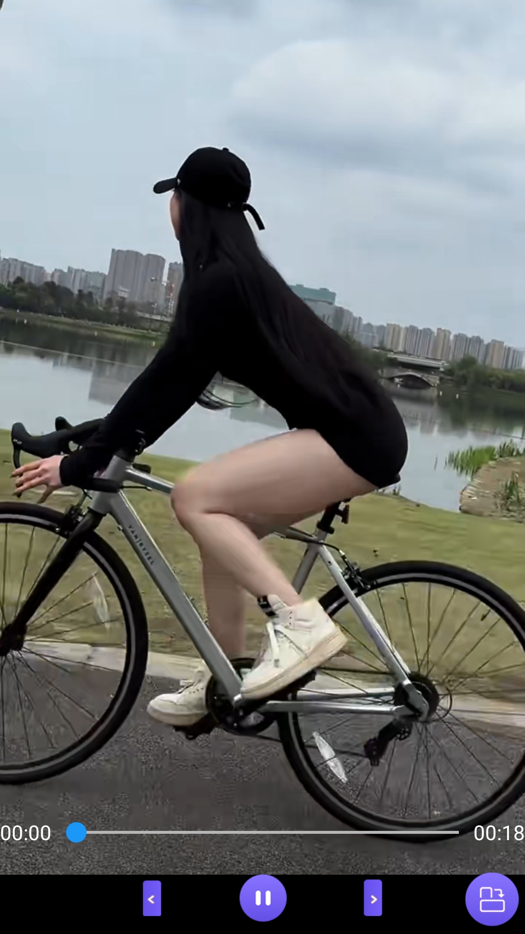 初九女王免费视频截图